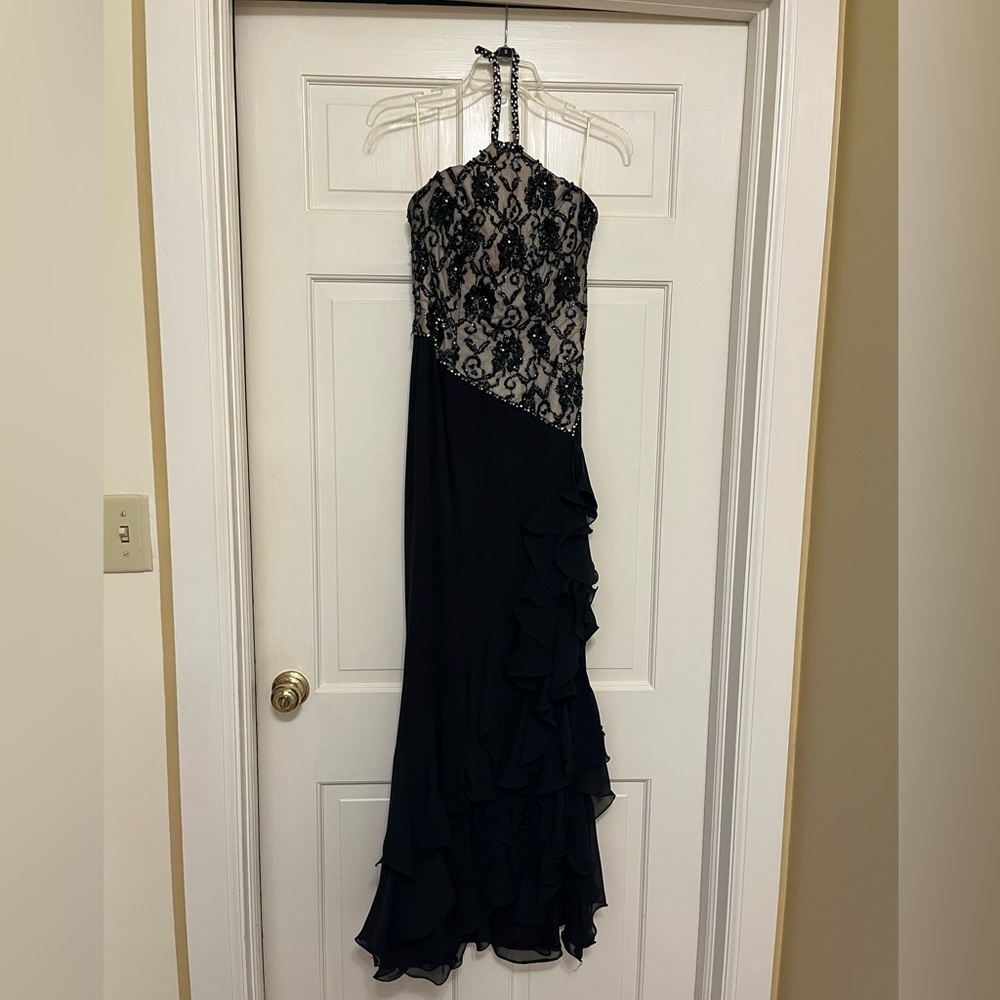 Jovani Couture•Black Lace Evening Gown